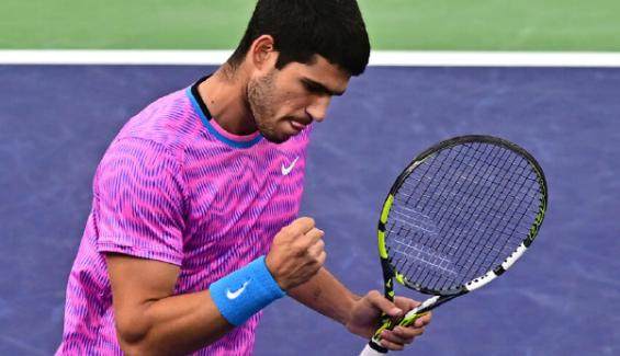 张奔斗:在无敌阿卡面前,梅总只能卫冕亚军