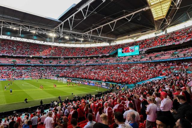 开云app下载-【现场手记】残酷的狂欢,温布利足球回家!