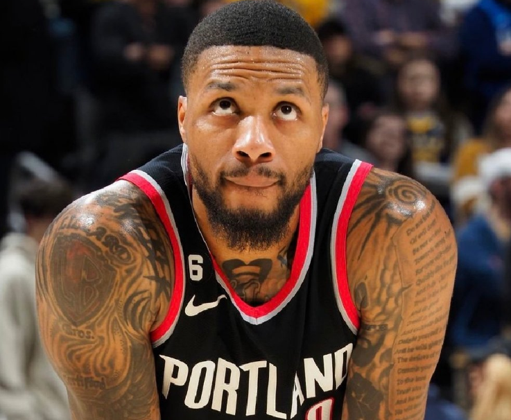 开云app下载-辟谣！利拉德通过身边人发声：不可能在季后赛复出 目标下赛季