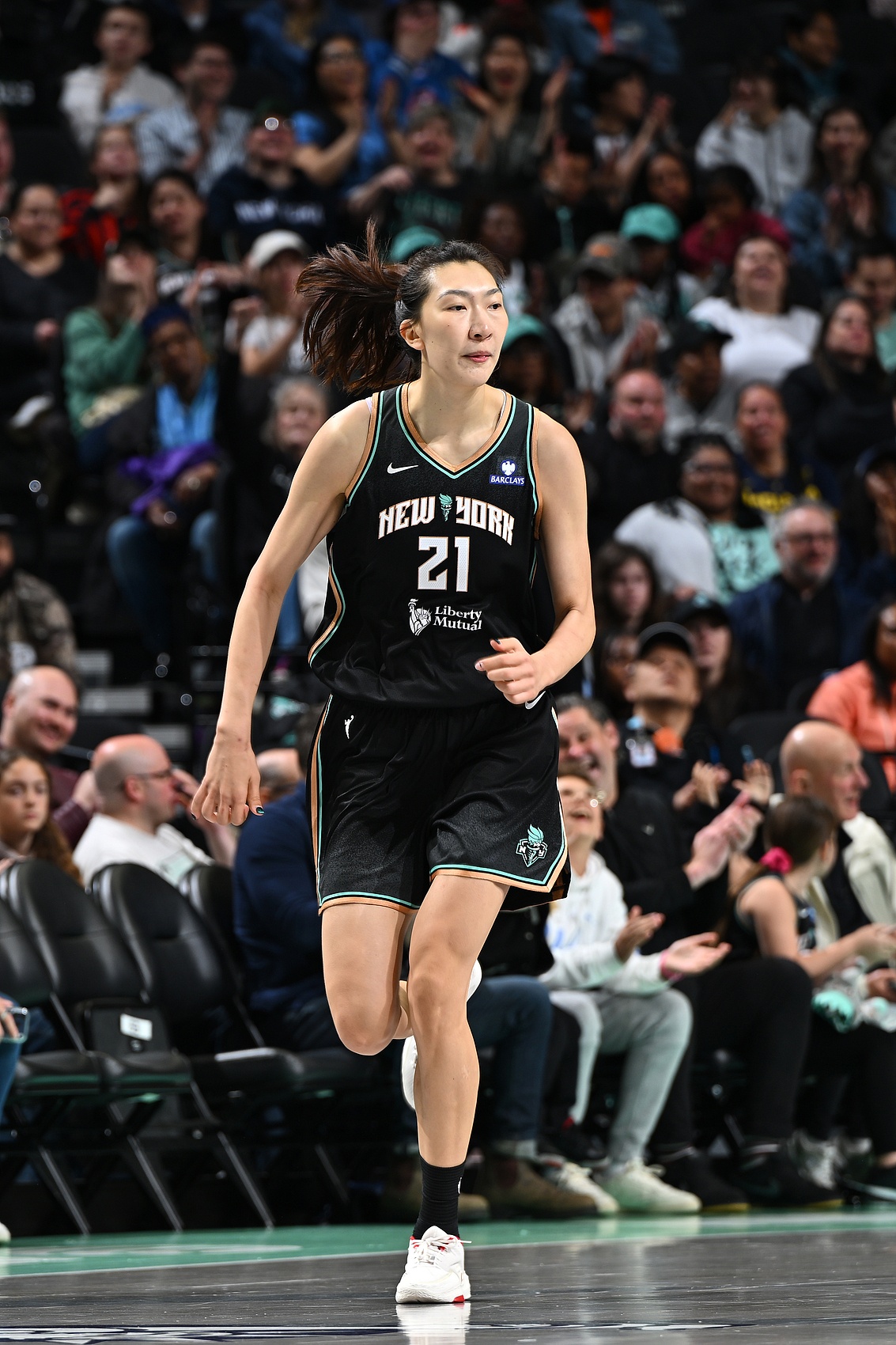 得分全场最高！WNBA季前赛 韩旭10投6中&amp;罚球7中7砍20分2板1助2帽